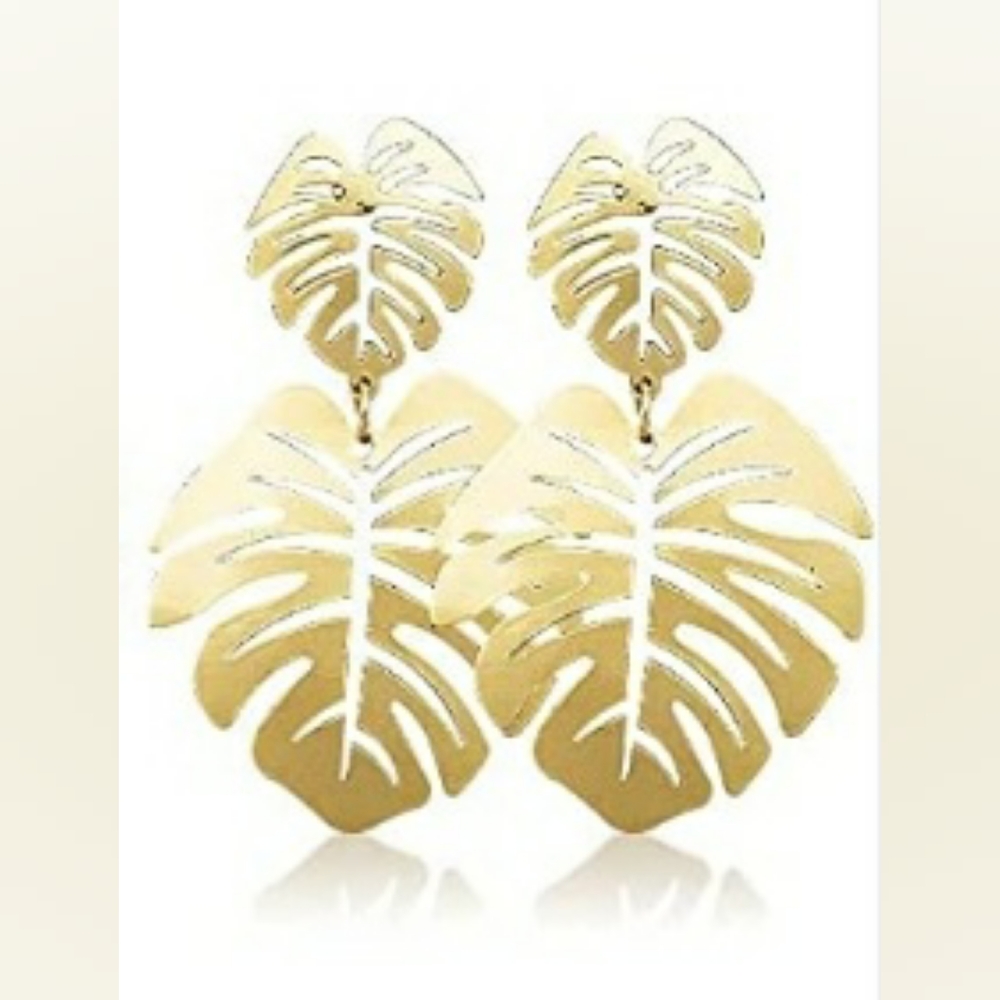 NEW Cute Gold Leaf Dangle Earrings